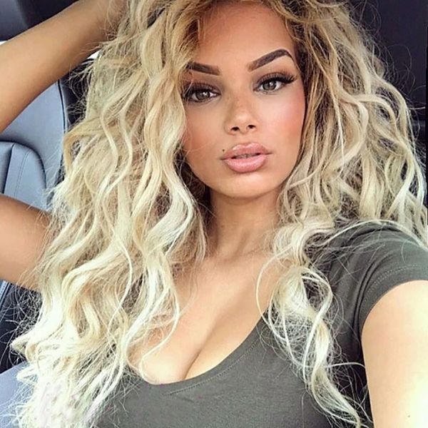 Sexy Femmes Bouclés Blonde Doux Synthétique Perruque Longue Coiffure Ondulée À L'eau Quotidienne Partie Cosplay Perruque Résistant À La Chaleur Cheveux Perruque 240116