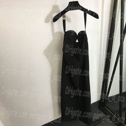 Sexy vrouwen kleden zwarte slinger push -up jurken zomer strand vakantie charmante rugloze jurken