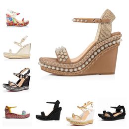 Sexy Femmes Talons Hauts Talons Designer Coins Pyraclou Goujons Madmonica Espadrille Compensées Plateforme Gladiateur Sandales Bas Rouges Dames Sandales Compensées Pointes Rivets