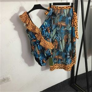 Sexy dames badmode met gelijkmatig rokkostuum met luipaardprint ruche halter eendelig badpak vleesbedekkend mager strand halve rok zomer tweedelige jurken