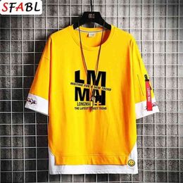 Sfabl llegada Harajuku camiseta suelta hombres moda letra impresa verano camiseta tops tees casual hip hop masculino streetwear 210716