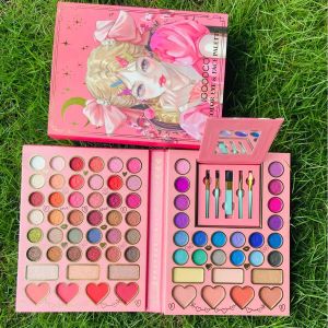 Shadow Hoge kwaliteit 70 kleuren Zoete schoonheid Patroon Oogschaduw Plaat Sets Box Matte Parelmoer met Borstel Make-up Valentijnsdag Cadeau