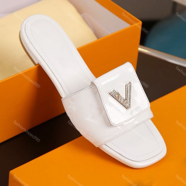 SHAKE Slides Diseñador de lujo Zapatillas Sandalias Zapatos de mujer Pisos de alta calidad Carta de playa de verano Hebilla de diamantes de imitación Chanclas Sandalia casual con caja 10A 35-42