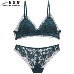 Shaonvmeiwu Sexy Lace Triangle Cup zonder stalen rand populaire groene dunne dunne dames kleine beha set bra T200602