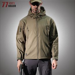 Shark Skin Soft Shell Kleding Tactische jassen mannen Waterdichte wandelkap jas jassen Mannelijke militaire veld bommenwerper windjack 220816