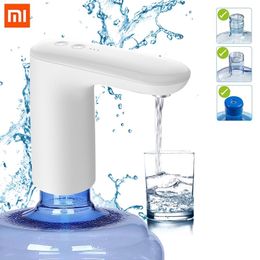 Shavers New Xiaomi Dispensateur portable USB Charging Water Dispenser Home Automatic Mini Barrel Water Electric Pump Water Dispensver