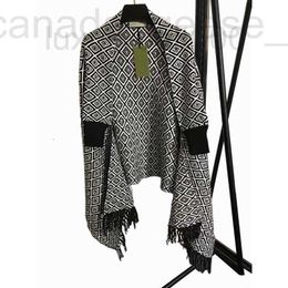 Sjaals designer luxe dames cape dames gebreide cape sjaal met capuchon herfst- en wintermode hoogwaardige klassieke losse trui vest poncho jas kleding