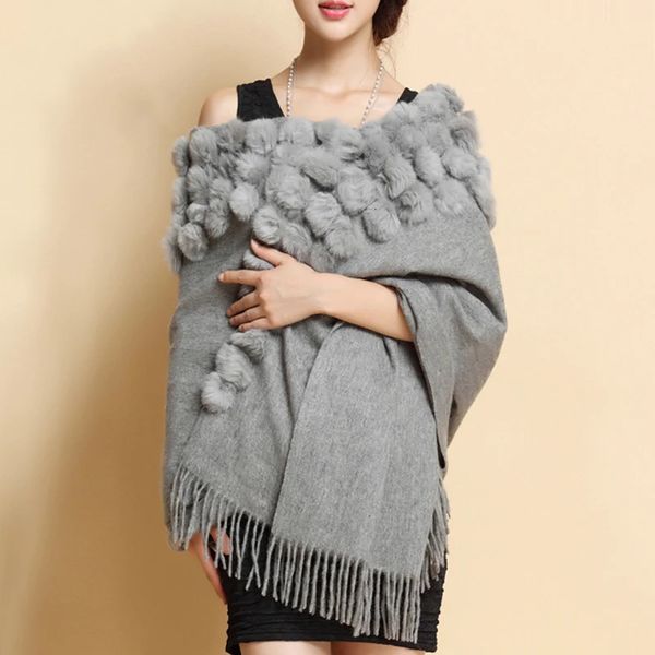 Châles Châle de fourrure écharpe pour femmes de haute qualité plaine fourrure de lapin pompon hiver épais femme réel mouton laine Poncho dame élégant enveloppes 231204