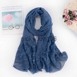 Châles New Solider Color Hijab musulman foulards teints sales châle uni doux foulard doux viscose broder écharpe hiver wrap châles x0711