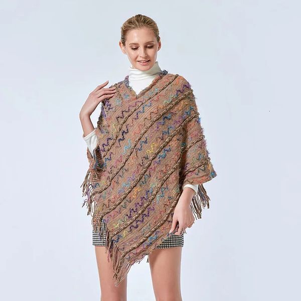 Châles Poncho Cape Style ethnique coloré châle femmes voyage chaud double usage pull gland Cape dame mode manteau 231012