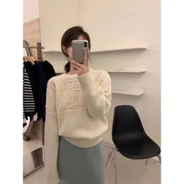 Suéter tejido de lana con flores enganchadas en 3D de oveja para mujer, suéter coreano de cuello redondo de Color sólido, versátil, de edad reducida, otoño 2023