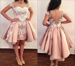 Sheer Mesh Top Satin Cocktail Dresses 2019 Lace Applique over rokken formeel hoog pure achterste feest korte promjurken met knop3479116