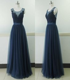 Pure nek kanten applique avondjurken goedkope tule marineblauw kant prom feestjurk voor bruiloften gasten aline sexy long real po 8935991