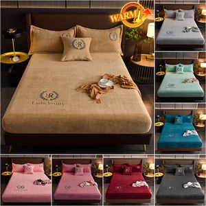 Conjuntos de lençóis de veludo quente capa de colchão jacquard capa de cama inverno lençol estilo xadrez lençóis protetor de colchão quente 160x200 tamanho 231116