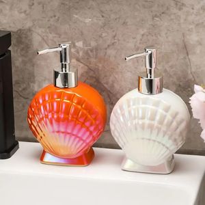 Shell Emulsion Bottle Ceramic Soap Dispenser Gold Border Container Badkamer Accessoires EL Shampoo Makeup Remover Container 240416