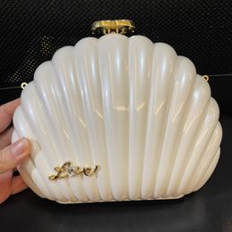 Shell -vorm avondtas acryl schouderkas klassiek patroon vrouwen tas wit zwart 2 kleur komen met geschenkdoos