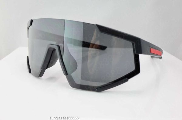 Escudo Gafas de sol Visera blanca Raya roja Hombres Mujeres Ciclismo Gafas Hombres Moda Gafas de sol polarizadas Deporte al aire libre Gafas para correr con paquete