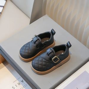 Shildren's meisje sneaker leren schoenen T-band naaien stijlvolle comfortabele platte kinderschoenen voor kinderschoenen meisjes 2 tot 8 jaar 240304