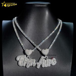 Shining Jewelry Factory Luxe Hip Hop Iced Out Soild Back Back Cursive Style Lab Diamond Moissanite Custom Name Letter Pendantdesigner sieraden