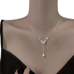 Collier pendentif Butterfly Crystal Shiny Zircon Collier de chaîne de clavicule de perle