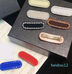 Pinces à cheveux avec lettres en diamant brillant pour femmes, Barrettes en strass, épingle à cheveux en cristal de qualité supérieure, Clip latéral avec boîte cadeau