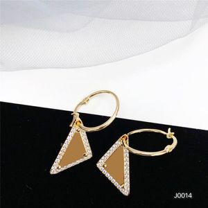 Glanzende diamanten driehoek charme oorbellen Designer Letter Crystal Pendant Studs Women Rhinestones Oorderrup Gift358y