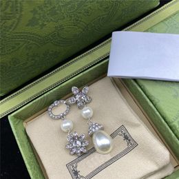 Glanzende Bloemen Designer Oorbellen Charm Diamond Letters Studs Vrouwen Strass Dangler Parel Bloem Hanger Eardrops Met Doos