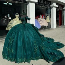 Glanzende jurk groene smaragdbal quinceanera jurken appliques bloem kralen van de schouder Sweet 16 Dress Vestido de 15 anos veter-up
