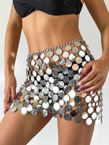 Plastique brillant Chain de ventre en cuir circulaire adapté aux robes de chaîne de taille sexy pour femmes