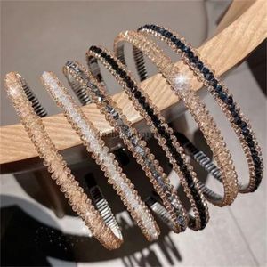 Bandeau brillant en strass pour femmes Bands de cheveux Lady Elegant Bands Crystal Hoop Fashion Female Accessoires