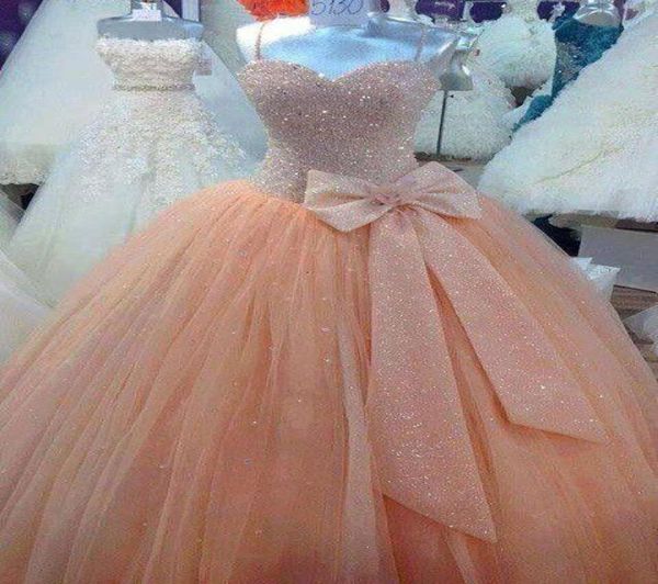 Vestidos de fiesta de vestimenta de princesa de lentejuelas brillantes con tiras de fiesta de quinceanera naranja con correas de espagueti de arco leng3428007