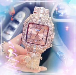 Glanzende sterrenhemel Heren Chronograph Watch Day Date Full Diamonds Ring Bezel Clock Quartz Beweging Square Romeinse Tank Iced Out Hip Hop Polship Orologio Di Lusso Gifts