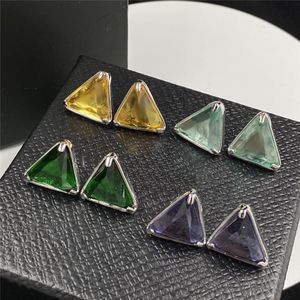 Triangle brillant diamant boucles d'oreilles breloque lettre filigrane goujons boucles d'oreilles en cristal émeraude couleur bonbon cerceaux d'oreille avec boîte cadeau d'anniversaire