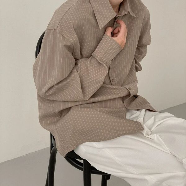 Chemises 2022 Spring Striped Longsleeve Shirt for Men Fashion Designer Pinstripe Button Up Shirts Abel Nouveaux vêtements coréens décontractés matures