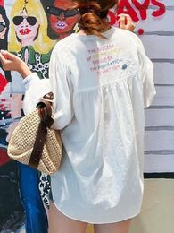 Camisas 2022 novedad de verano blanco cuello redondo Top espalda letras bordadas mujer camisa de manga larga y Mini vestido