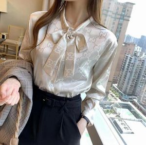 Shirts Laceup Bow Letter Print Dames Shirt Lantaarn Lange mouw Chiffon Blouse V-hals Franse knop Veelzijdige basislaag Losse casual top