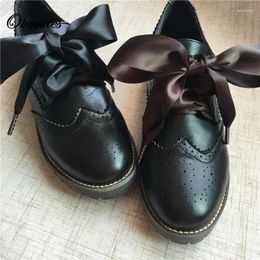 Pièces de chaussures 160cm / 63 '' Shoelace Super large Satin à double face 3 cm Lacets Ladies Broc en cuir broc sculpté
