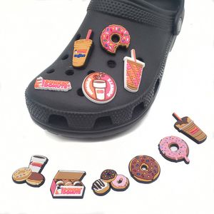 Piezas de zapatos Accesorios 1Pc Dibujos animados Dunkin Donuts Charms Comida Bebidas Diy Para Zuecos Sandalias de jardín Decoración Niños X Mas Regalos Decorat Otoqp