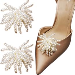 Pièces de chaussures Accessoires 2 Pcs Clips de chaussures Perle Feux d'artifice Forme Décoration de chaussures Mode Boucle de chaussure de mariée Accessoires de chaussures de fête de mariage pour femmes filles 230703