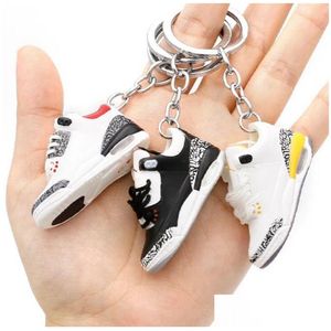 Pièces de chaussures Accessoires 3D Basketball Sneaker Chaussures Porte-clés Fashion Designer Football Sile Keyring Hommes Femmes Pendentif Key Chain Car Handb
