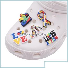 Pièces de chaussures Accessoires Sensibilisation à l'autisme Puzzle Charmes de sabot pour les décorations Pvc Wirstband Bracelets Boutons de charme Cadeau Enfants Garçon Filles A Dhmja