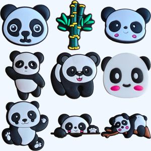 Pièces de chaussures Accessoires Dessin animé Charmes mignons pour sabots Sandales Unsex Décoration Fête Cadeaux d'anniversaire Panda Bambou Charme Drop Delivery Ottdv