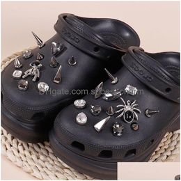 Schoenonderdelen Accessoires Charms Designer Punk Rivets Diy Decoratie Croc Jibz Clogs Luxury Rhinestone Childrens Gifts for Boys en G Dhrkl