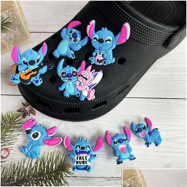 Piezas de zapatos Accesorios Encantos Venta al por mayor Recuerdos de la infancia Elfo azul Regalo divertido Dibujos animados PVC Decoración Hebilla Zueco de goma suave Rápido Dhapt