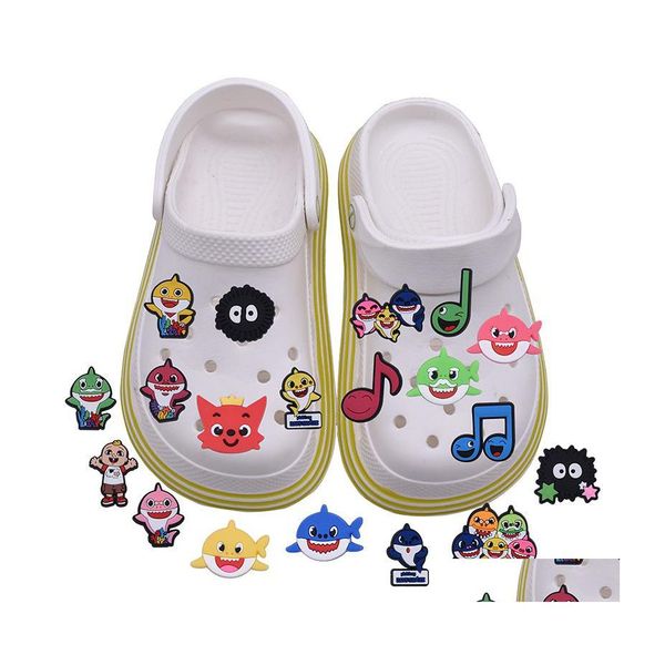 Pièces de chaussures Accessoires Charms Gros Souvenirs d'enfance Requin Océan Poisson Dessin Animé Croc Pvc Décoration Boucle En Caoutchouc Souple Sabot Fa Dhyuf