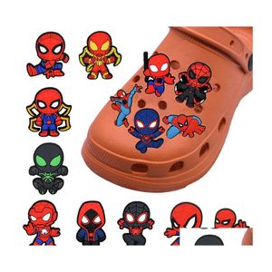 Schoenonderdelen accessoires charmes groothandel schattige held man cartoon jibitz pvc decoratie buckle soft rubber klomp snel schip