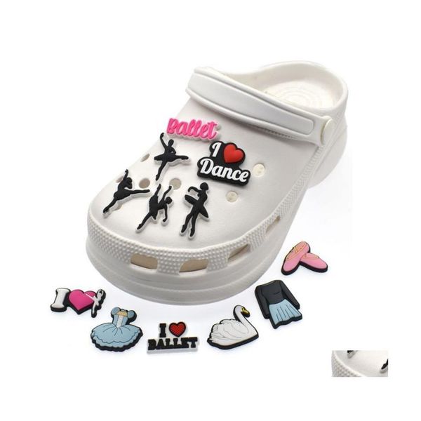 Pièces de chaussures Accessoires Personnalisé Rose Clog Charms Pvc Trou Jardin Fleur Décoration Boucle Pour Bracelet Bracelet Ballet Danse G Drop Del Dhy3M