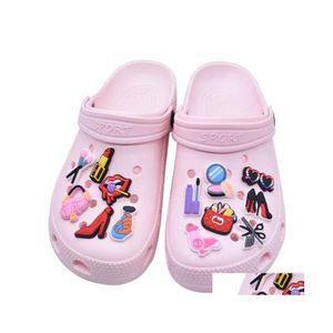 Pièces de chaussures Accessoires Livraison rapide Sport Cartoon Croc Charmes Personnalisé Pvc Caoutchouc Charme Pour Sabots Sandales Enfants Cadeaux Drop Chaussures Dhleh