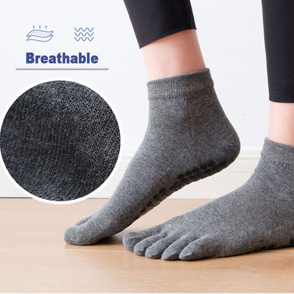 Accesorios para piezas de zapatos Almohadillas para cinco dedos para mujeres Plantillas transpirables antideslizantes Pilates Calcetines Yoga QuickDry Cotton Ladies Ballet Dance Fitness Sock 230807