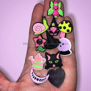 Accessoires voor schoenonderdelen L 11 stuks Halloween klompbedels voor meisjes en jongens Witchy Pins Dames Kinderen Tieners Adts Trendy Sneaker Decoratie Otyxr